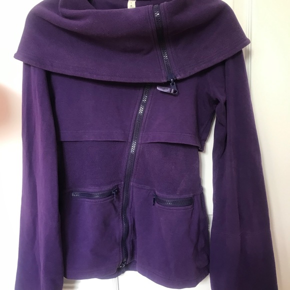 Lululemon sweater - Picture 3 of 4